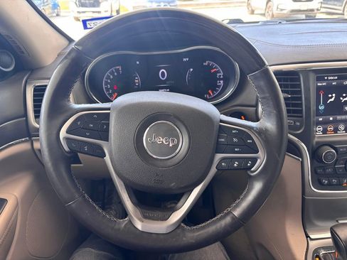 Used 2018 Jeep Grand Cherokee Overland RWD image 19
