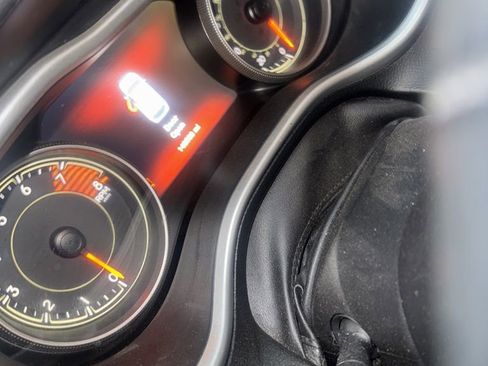 Used 2017 Jeep Cherokee Trailhawk w/ Cold Weather Group image 13