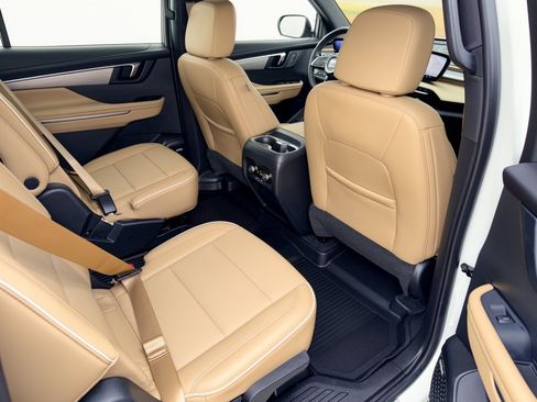 Used 2025 Buick Enclave Preferred w/ LPO, Floor Liner Package FWD image 29