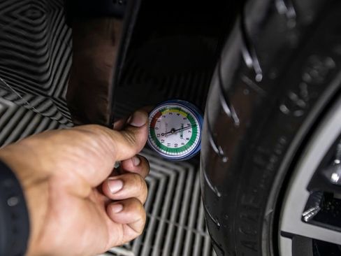 Used 2021 BMW 530e w/ M Sport Package image 47