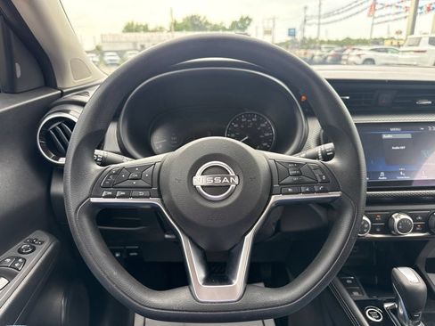 Used 2024 Nissan Kicks SV FWD image 14