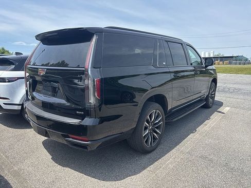 Used 2023 Cadillac Escalade ESV Sport w/ LPO, Floor Liner Package AWD/4WD image 5