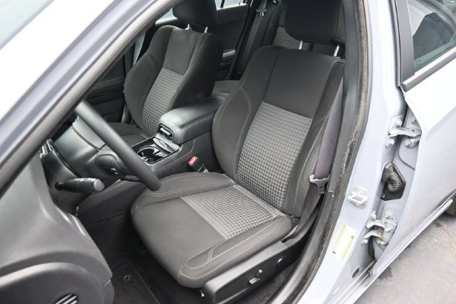 Used 2022 Dodge Charger SXT w/ Driver Convenience Group RWD image 17