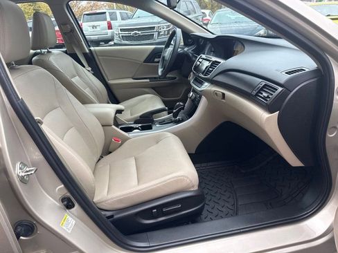 Used 2015 Honda Accord EX-L image 17