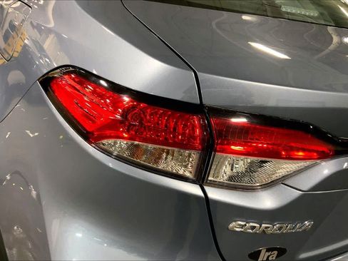 Used 2025 Toyota Corolla LE FWD image 29