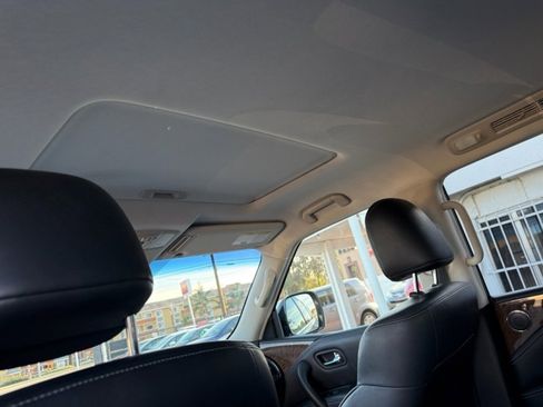 Used 2017 INFINITI QX80 Base image 14