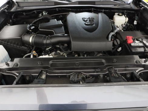Used 2023 Toyota Tacoma TRD Off-Road AWD/4WD image 38