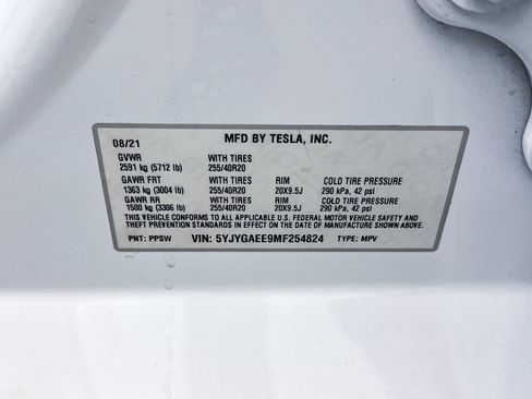 Used 2021 Tesla Model Y Long Range AWD/4WD image 34
