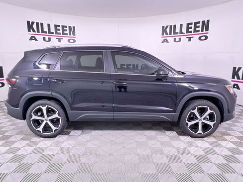 Used 2025 Volkswagen Taos SEL image 8