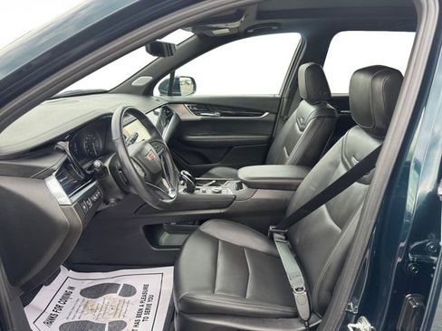 Certified 2025 Cadillac XT6 Premium Luxury w/ Technology Package AWD/4WD image 10