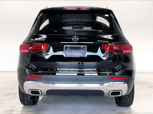New 2026 Mercedes-Benz GLB 250 image 4