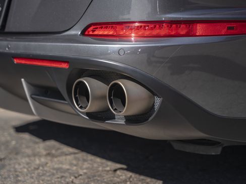 Used 2015 Ferrari California T image 19