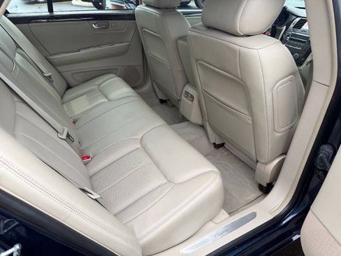 Used 2009 Cadillac DTS w/ Trunk Convenience Package FWD image 13