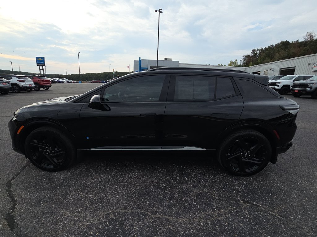 Used 2025 Chevrolet Equinox EV RS w/ Convenience Package II FWD image 5