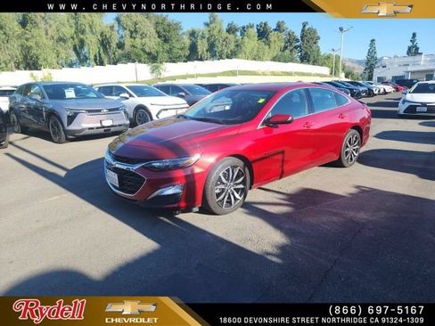 Used 2024 Chevrolet Malibu RS FWD image 1