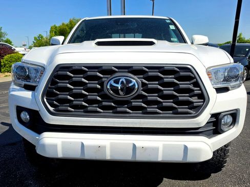 Used 2020 Toyota Tacoma TRD Sport AWD/4WD image 14