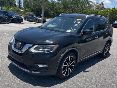 Used 2018 Nissan Rogue SL w/ Premium Package FWD image 3