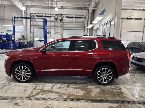 Used 2021 GMC Acadia Denali w/ Denali Ultimate Package image 6