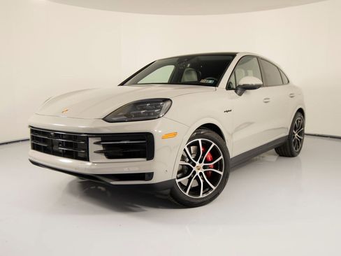 New 2026 Porsche Cayenne S image 1