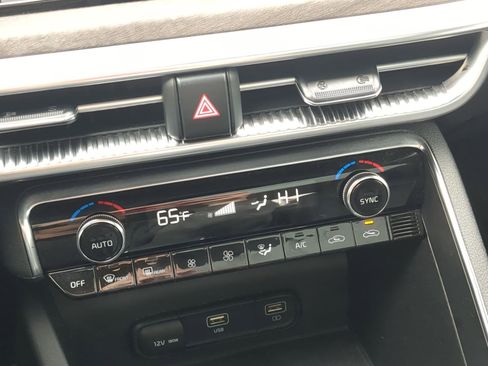 Used 2021 Kia K5 EX image 18