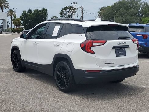 Used 2023 GMC Terrain SLT w/ Infotainment Package II FWD image 4
