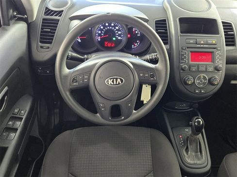Used 2013 Kia Soul image 9