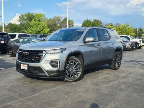 Certified 2023 Chevrolet Traverse RS w/ LPO, Floor Liner Package AWD/4WD image 2
