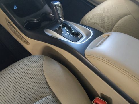 Used 2018 Dodge Journey SE w/ Safe & Sound Group AWD/4WD image 26