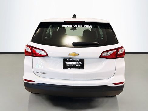 Used 2021 Chevrolet Equinox LS FWD image 9