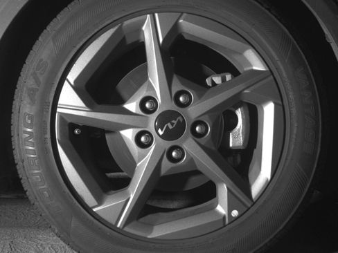 Used 2025 Kia K4 FWD image 15