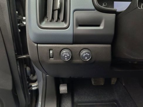 Used 2022 Chevrolet Colorado Z71 AWD/4WD image 26