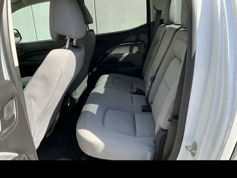 Used 2018 Chevrolet Colorado W/T w/ WT Convenience Package RWD image 10