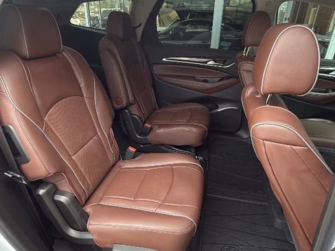 Used 2021 Buick Enclave Avenir w/ Avenir Technology Package image 38