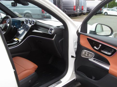 New 2026 Mercedes-Benz GLC 300 4MATIC image 17