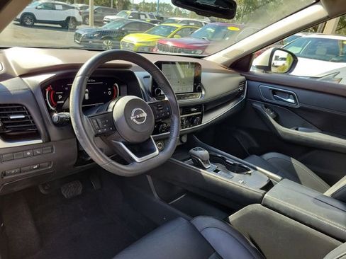 Used 2023 Nissan Rogue Platinum w/ Platinum Premium Package image 10