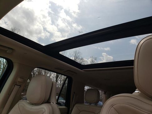 Used 2019 Lincoln Navigator L Reserve image 20