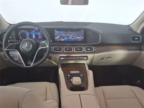 Used 2025 Mercedes-Benz GLE 350 4MATIC image 25