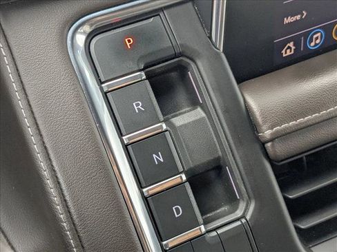 Used 2021 Chevrolet Tahoe LT w/ LT Signature Plus Package image 12