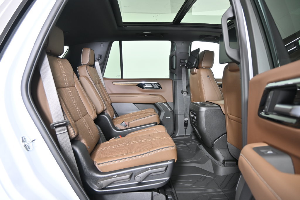 New 2026 Chevrolet Tahoe High Country AWD/4WD image 16
