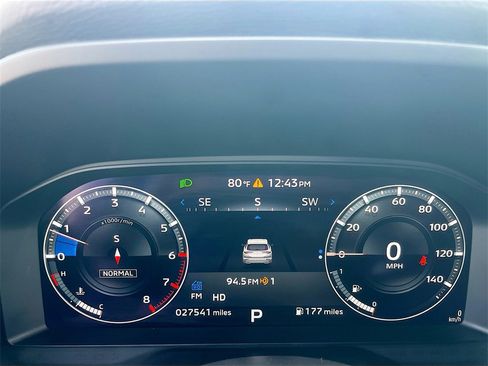 Used 2023 Mitsubishi Outlander SEL image 14