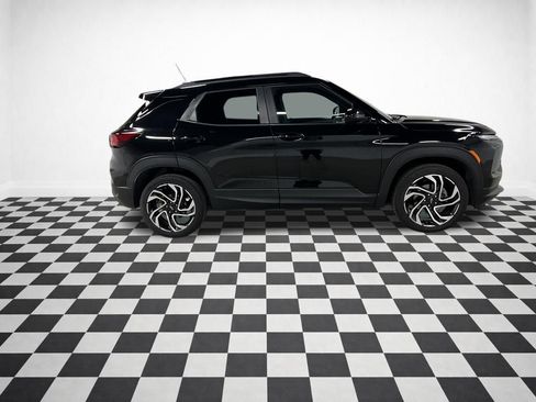 Certified 2025 Chevrolet TrailBlazer RS w/ Convenience Package image 2