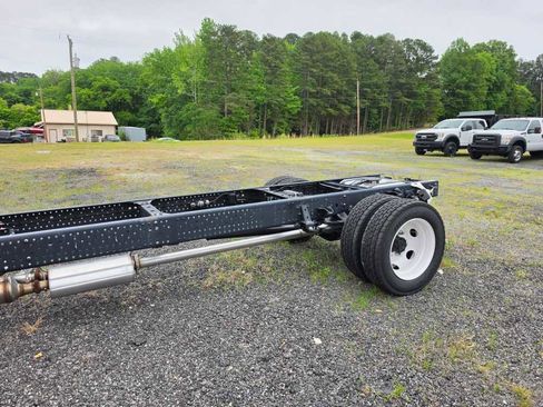 New 2025 Chevrolet Low Cab Forward RWD image 29