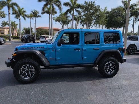 Used 2025 Jeep Wrangler Unlimited Rubicon w/ Safety Group AWD/4WD image 6