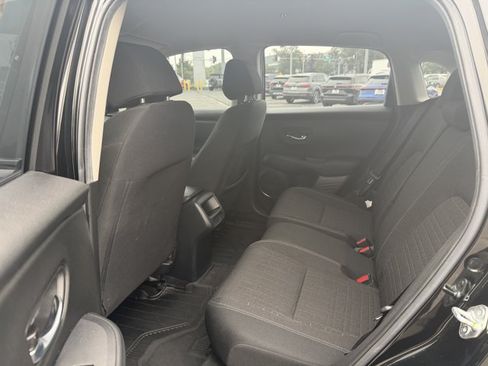 Used 2023 Honda HR-V LX image 4