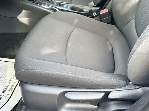 Used 2021 Toyota Corolla LE FWD image 20