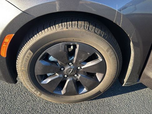 Used 2020 Chrysler Pacifica Touring-L w/ S Appearance Package image 31