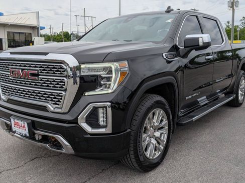 Used 2022 GMC Sierra 1500 Denali w/ Driver Alert Package II AWD/4WD image 3
