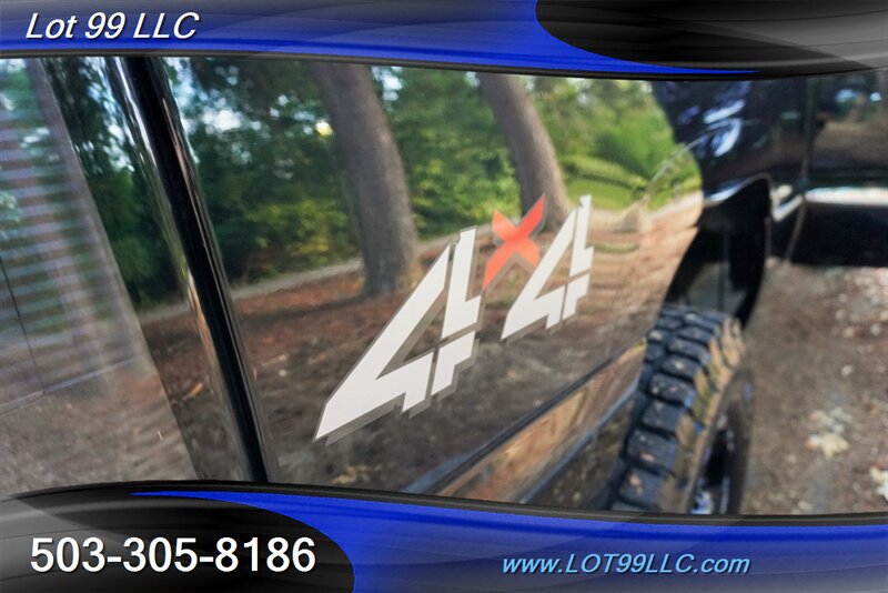 Used 2004 GMC Sierra 2500 SLT w/ Heavy-Duty Power Package AWD/4WD image 36
