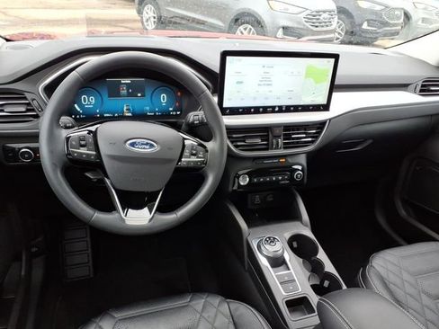 Certified 2024 Ford Escape Platinum w/ Premium Technology Package AWD/4WD image 6