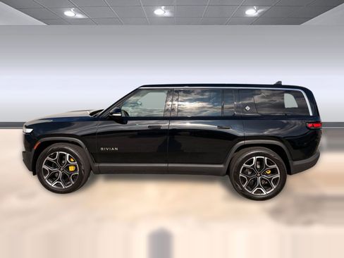 Used 2023 Rivian R1S Adventure image 2